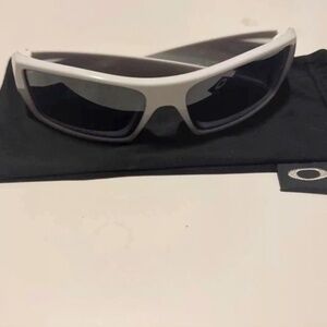 Oakley Gascan Sunglasses (Unisex)